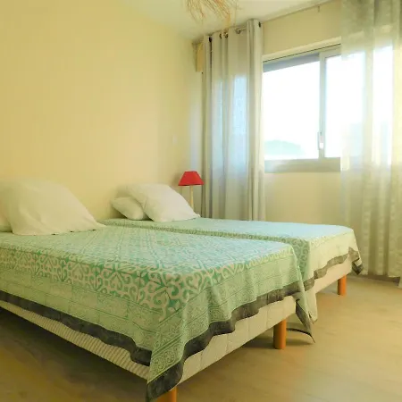Appartement Lumineux T4 Le Mont Joyeux Vue Mer Avec Parking Et Piscine Antibes