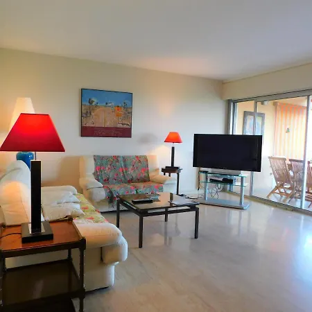 Appartement Lumineux T4 Le Mont Joyeux Vue Mer Avec Parking Et Piscine Antibes